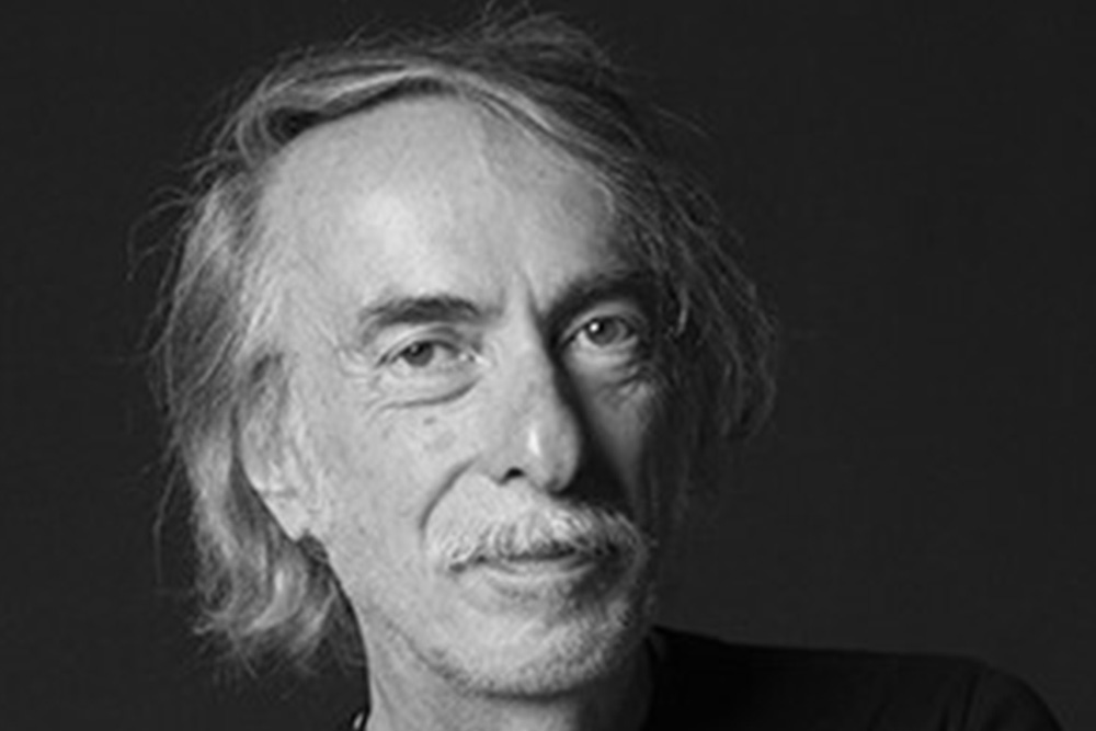 Συζήτηση με τον θεατρικό συγγραφέα Βασίλη Κατσικονούρη στη Θεσσαλονίκη