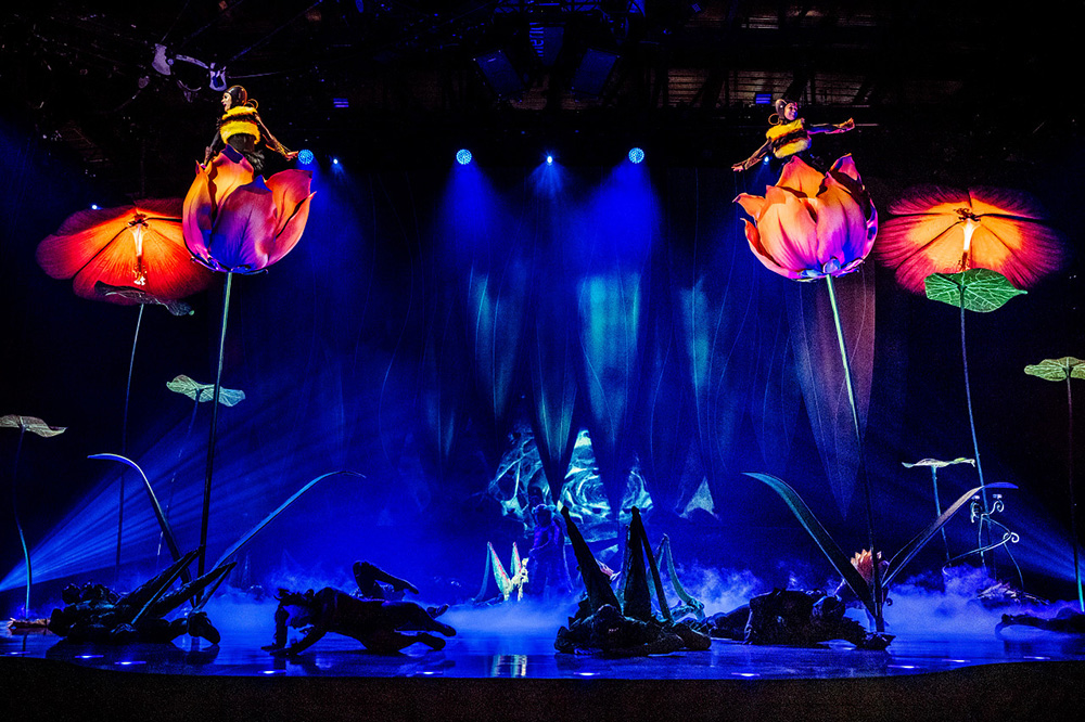 Cirque du Soleil | Στα παρασκήνια του «OVO»: Βρεθήκαμε στον μαγικό κόσμο του Cirque du Soleil στην Αγγλία